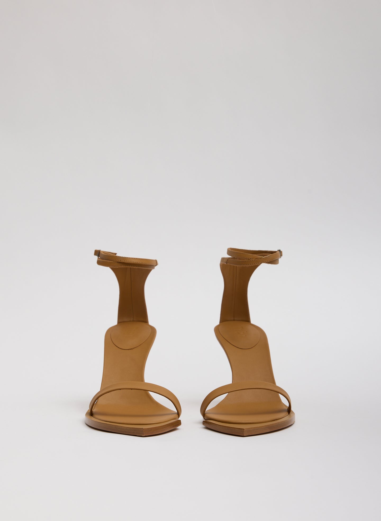 Tibi Erno Heel